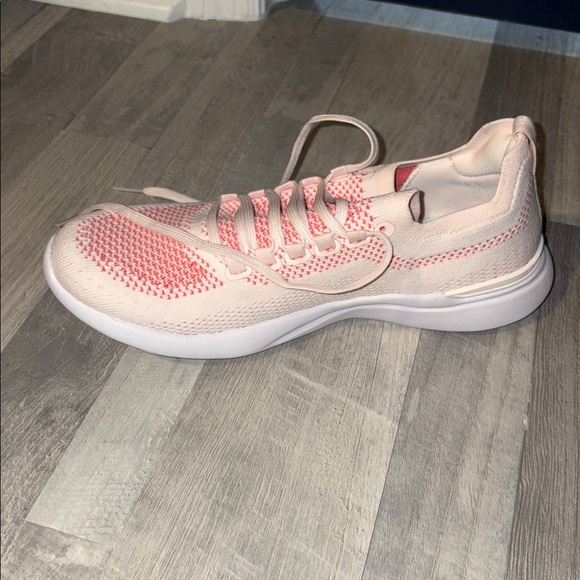 New with defects - APL techloom Breeze - size 7.5 - Picture 3 of 7